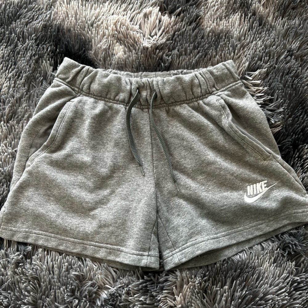 Nike Girl's NSW Club French Terry Shorts